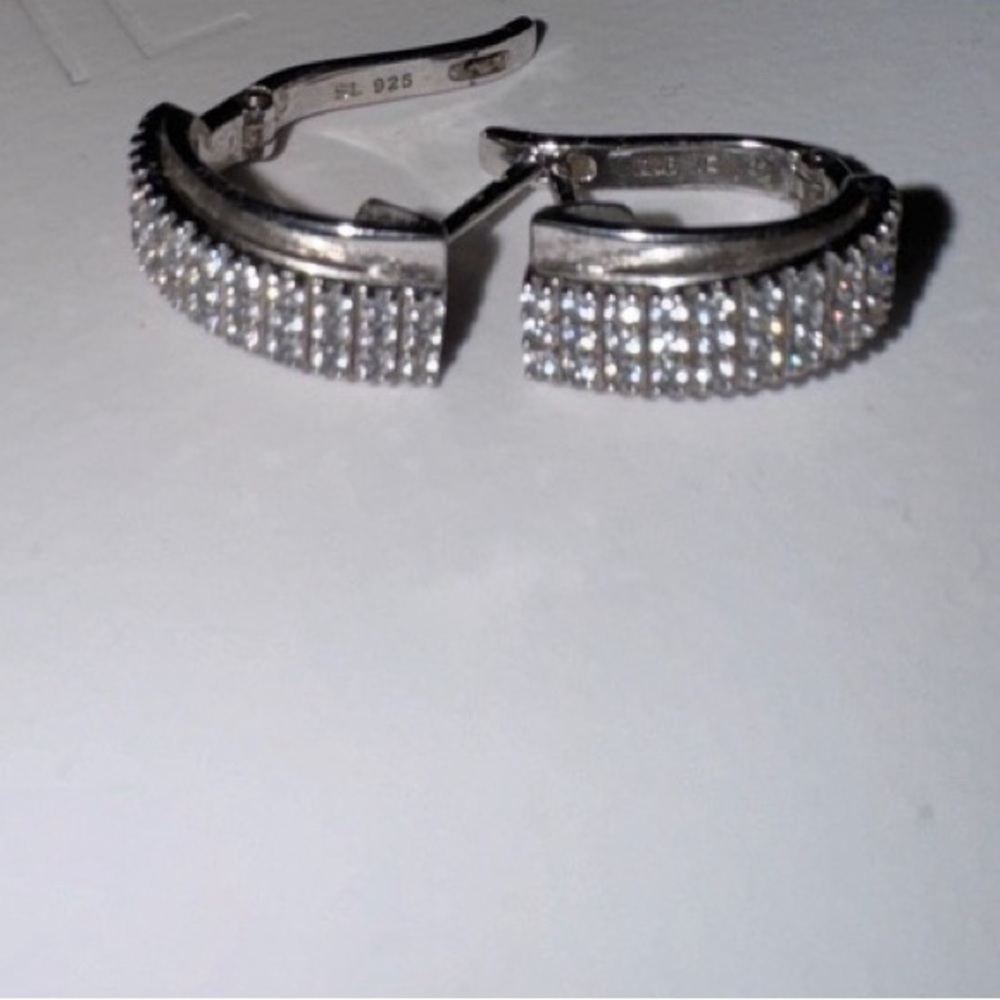 Pure Sterling Silver 925 Clear zirconia Hoop Earrings exclusive European design - Picture 4 of 5